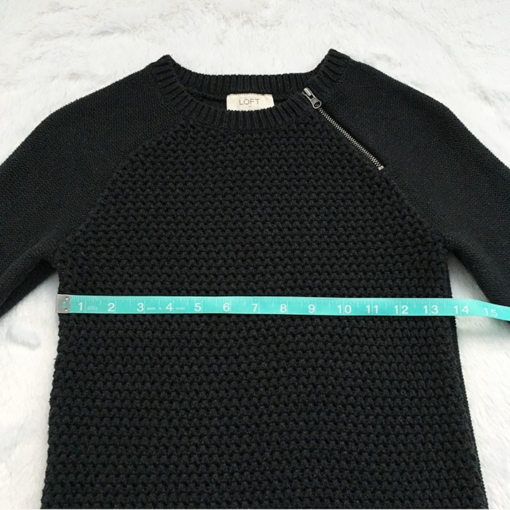 Like New Navy Blue Ann Taylor Loft Sweater - Picture 3 of 5